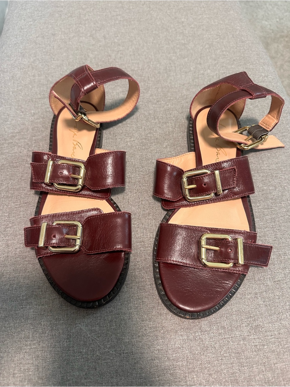 Luiza Barcelos Burgundy Leather Flat Sandals Gold Buckle Women’s US 8.5 BR 37